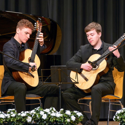 Gitarrenduo Jona Brand und Vincent Müller