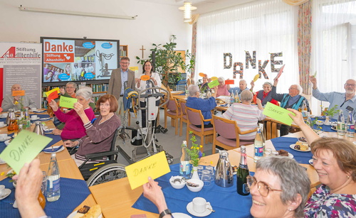 Bewohnerinnen und Bewohnern des Altenheims Kleinwallstadt
