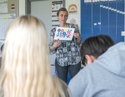 Julia Hildenbrand beim Referieren