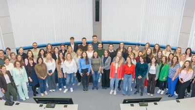 Gruppenfoto der neuen Lehrkräfte