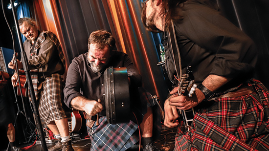 AN CAT DUBH light auf der Bühne