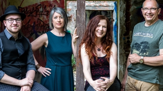 4 Personen der Gruppe Cara