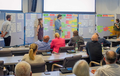 Punkte wurden niedergeschrieben und auf Tafeln platziert