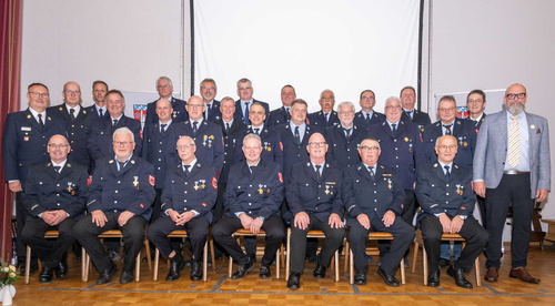 Feuerwehrleute mit 40 und 50-jähriger Dienstzeit