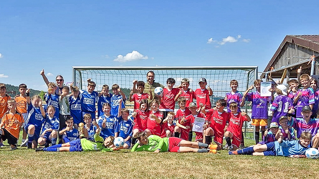 Gruppenfoto der verschiedenen Teams